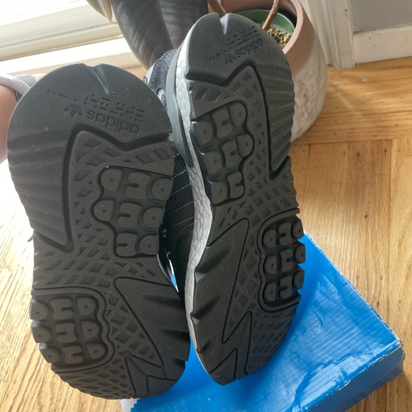 Adidas - Picture 5 of 5